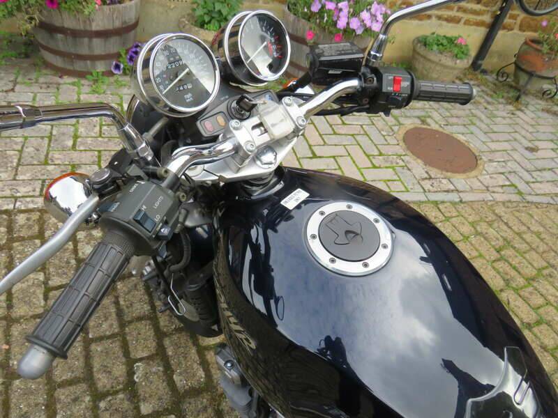 Image 8/39 of Kawasaki ZR 550 Zephyr (1991)