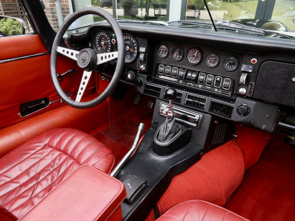 Afbeelding 13/50 van Jaguar E-Type V12 (1974)
