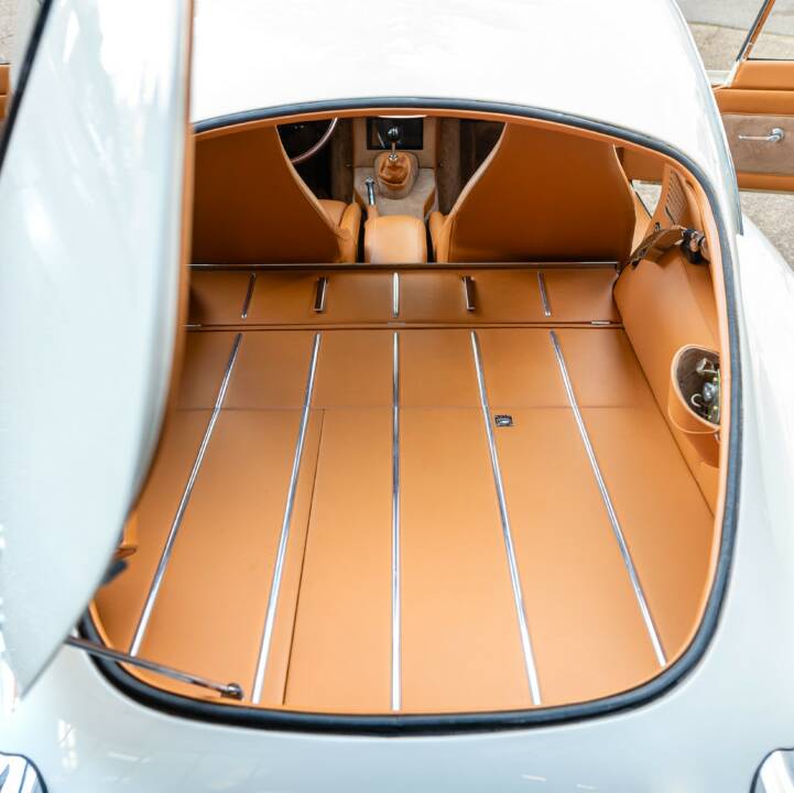 Imagen 33/50 de Jaguar E-Type 4.2 (1965)