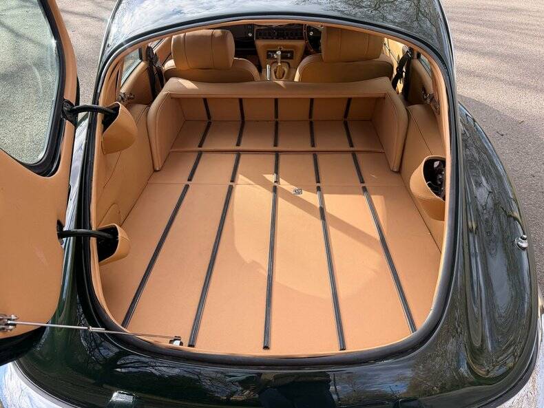 Imagen 26/50 de Jaguar E-Type V12 (2+2) (1970)