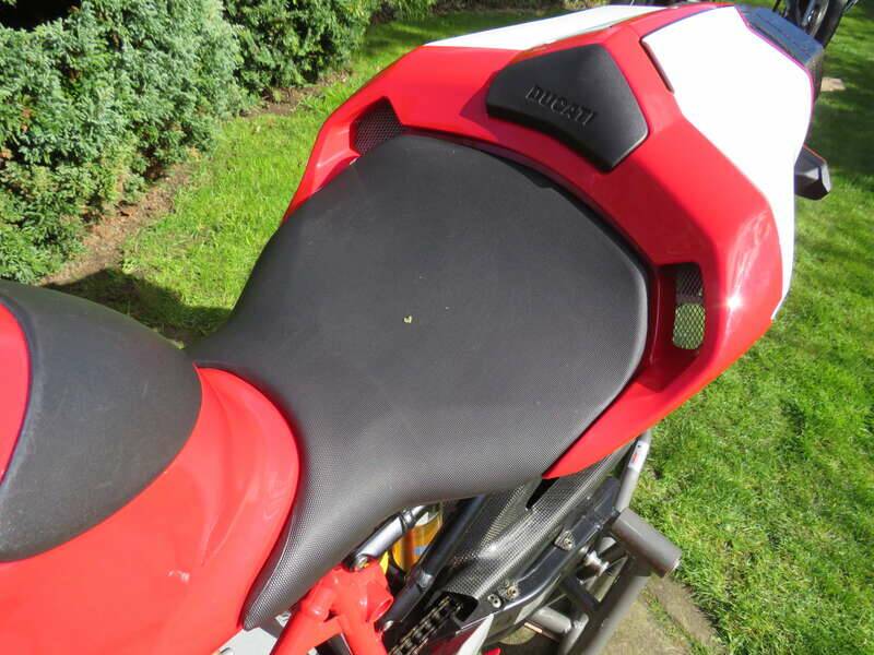 Bild 20/48 von Ducati 749 R (2005)