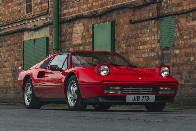 Bild 38/50 von Ferrari 328 GTS (1989)