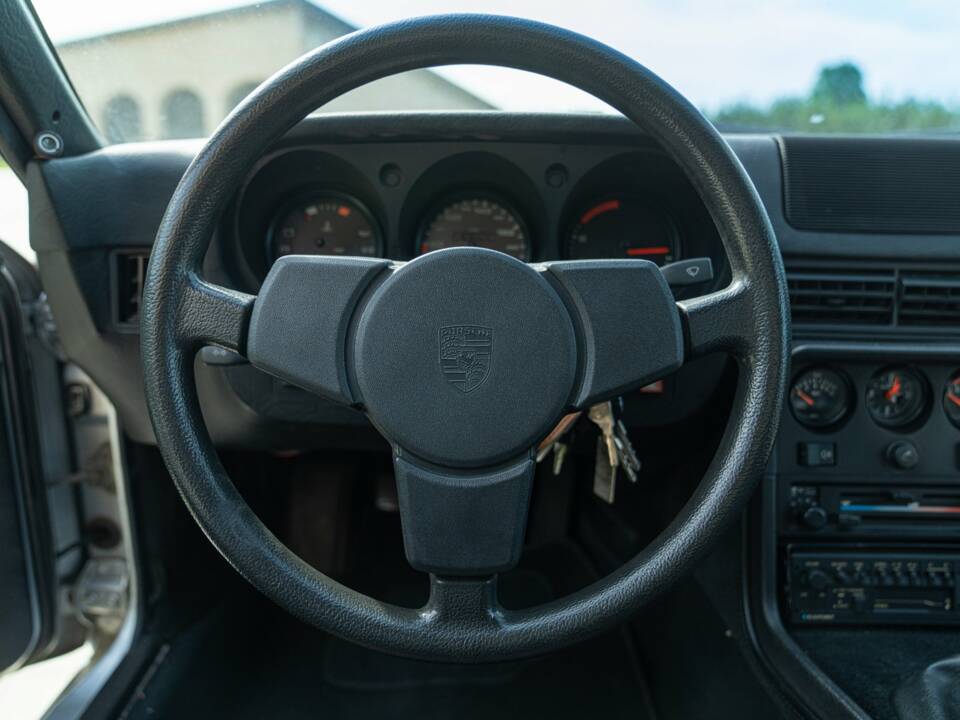 Bild 30/49 von Porsche 924 (1985)