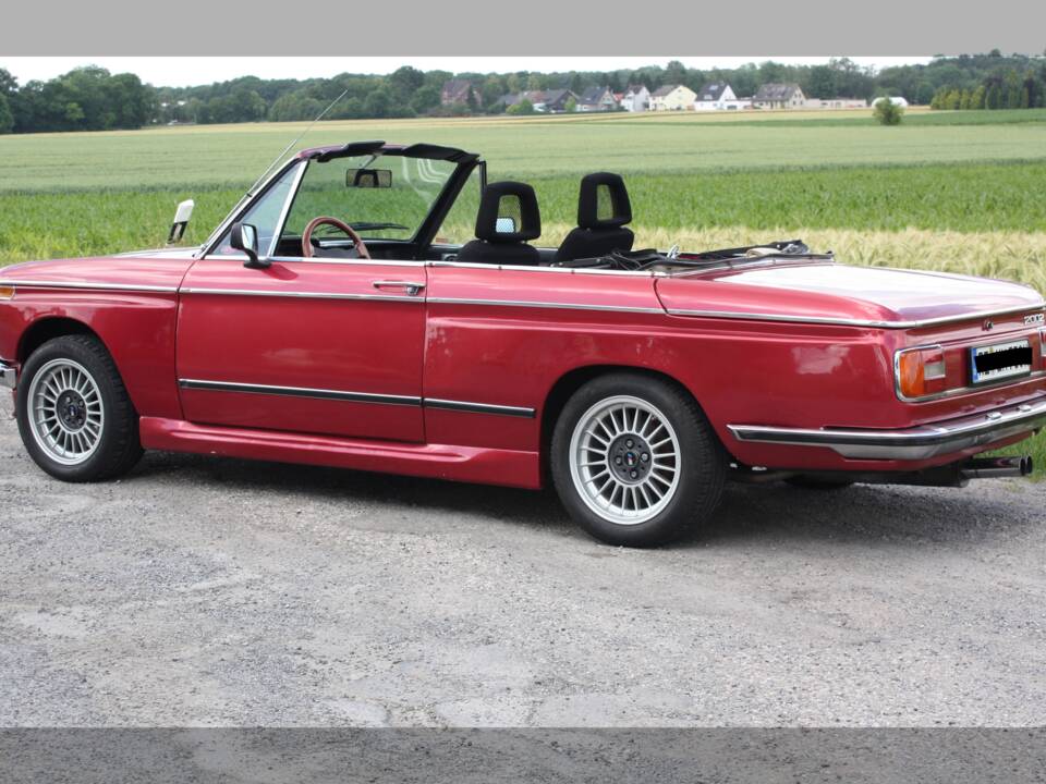 Immagine 2/9 di BMW 1600 - 2 (1968)