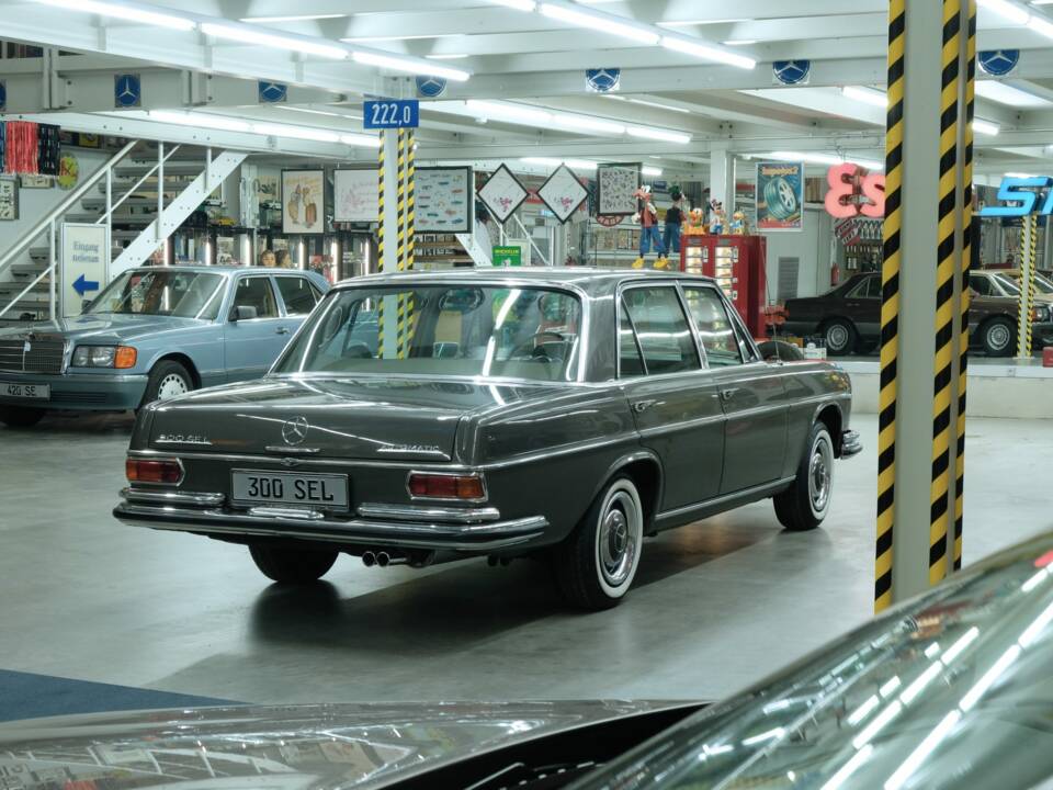 Bild 11/50 von Mercedes-Benz 300 SEL (1967)