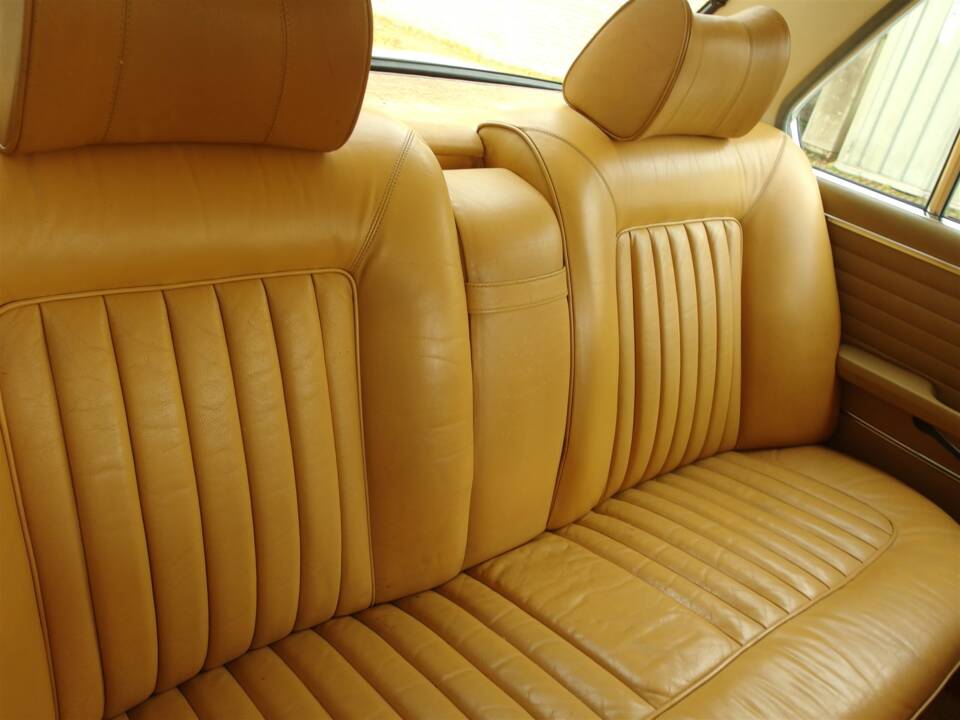 Image 74/95 de BMW 2500 (1977)
