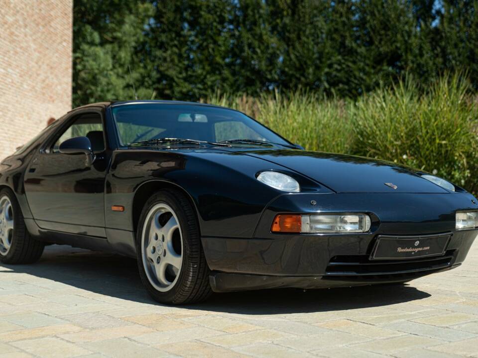 Afbeelding 15/50 van Porsche 928 GTS (1992)