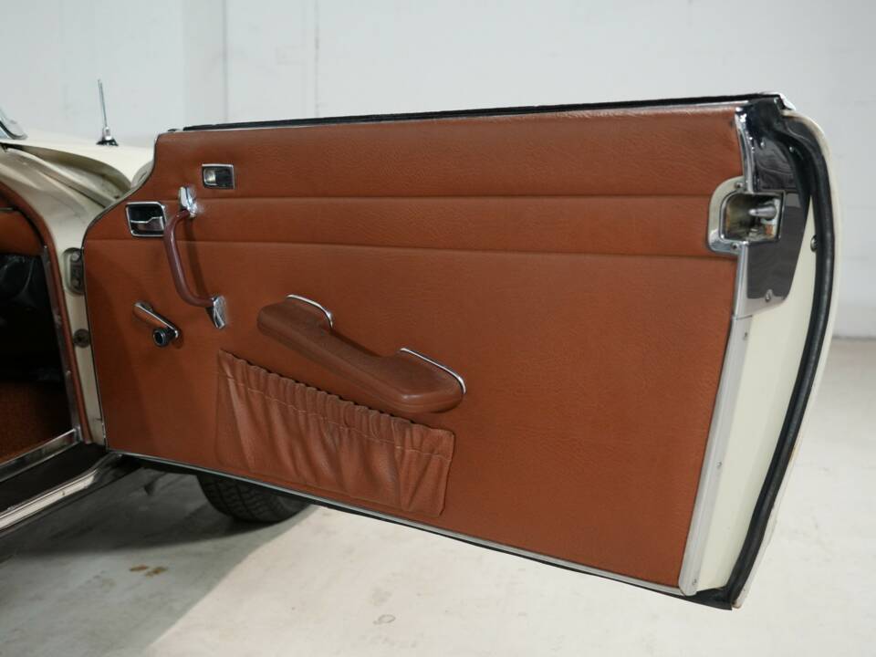 Imagen 27/39 de Mercedes-Benz 280 SL (1970)