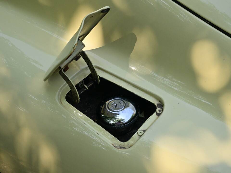 Bild 21/39 von Jaguar E-Type (2+2) (1970)