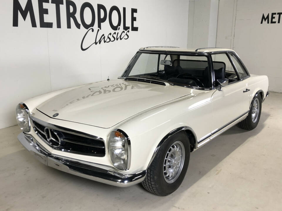 Image 4/25 of Mercedes-Benz 280 SL (1969)