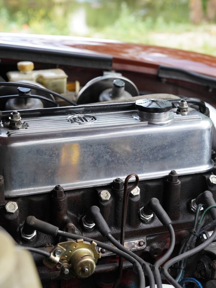 Image 89/100 of MG MGB (1978)