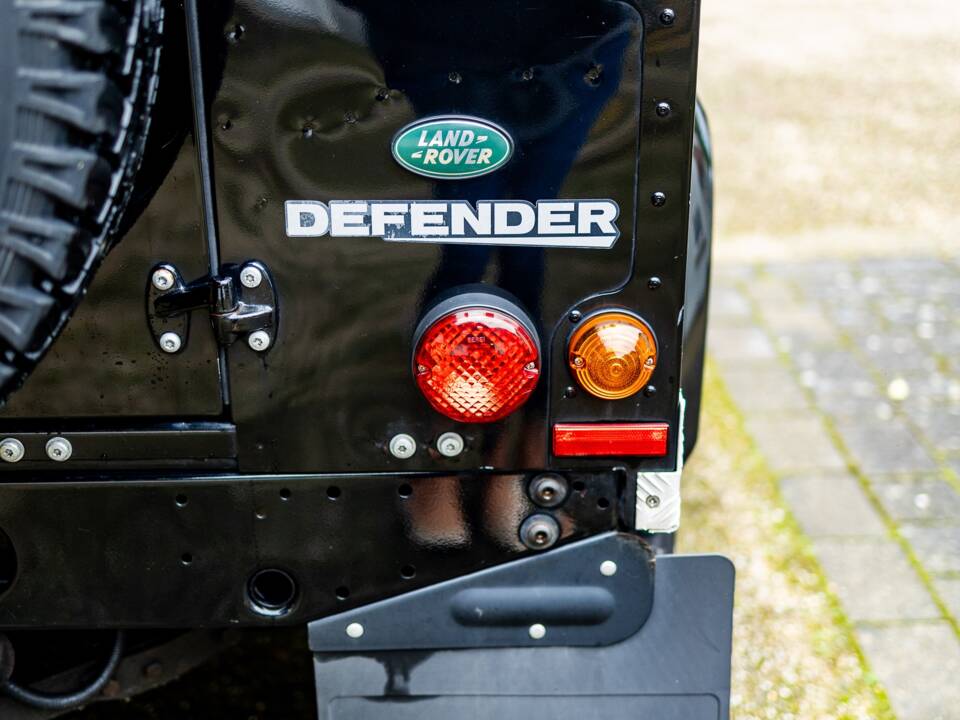 Image 33/50 of Land Rover Defender 90 (2012)