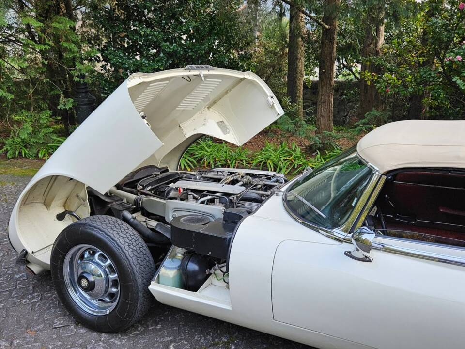 Imagen 8/10 de Jaguar E-Type V12 (1973)