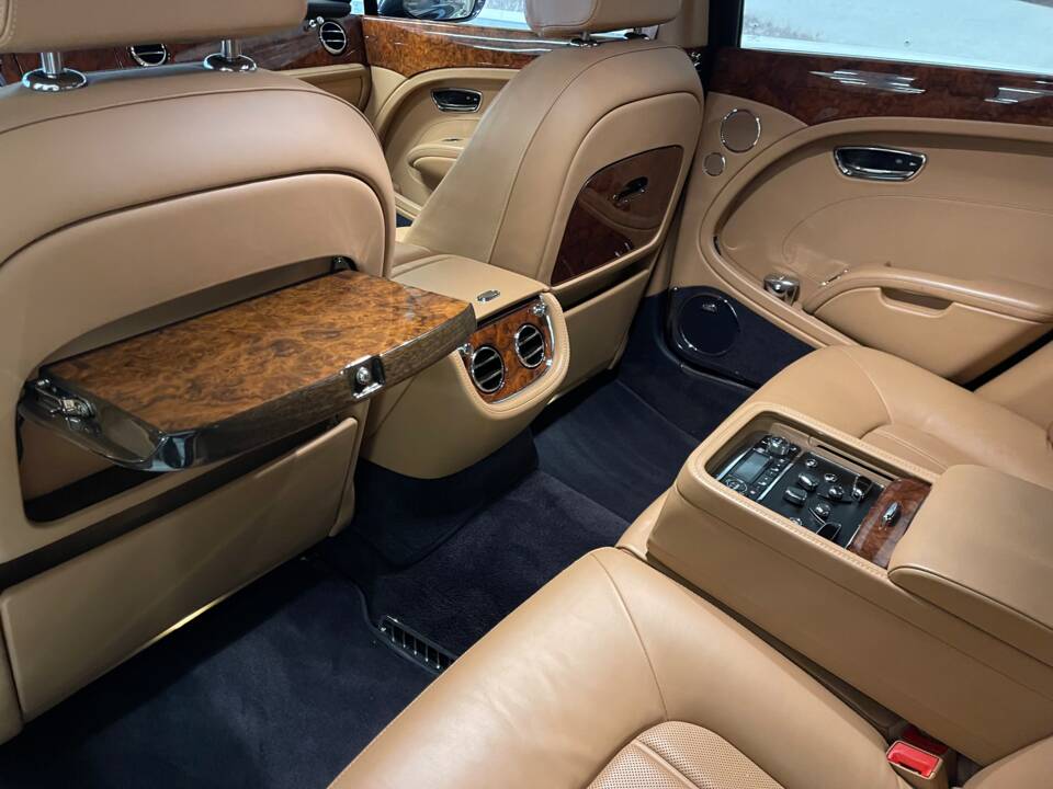 Afbeelding 15/19 van Bentley Mulsanne (2011)