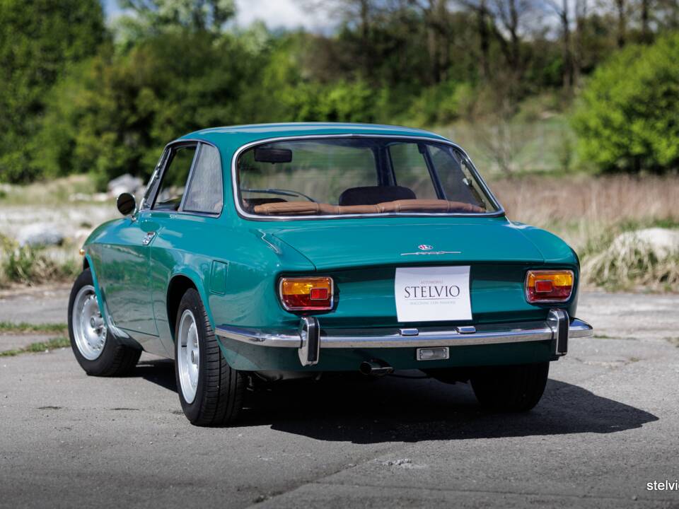 Bild 7/39 von Alfa Romeo 1750 GT Veloce (1971)