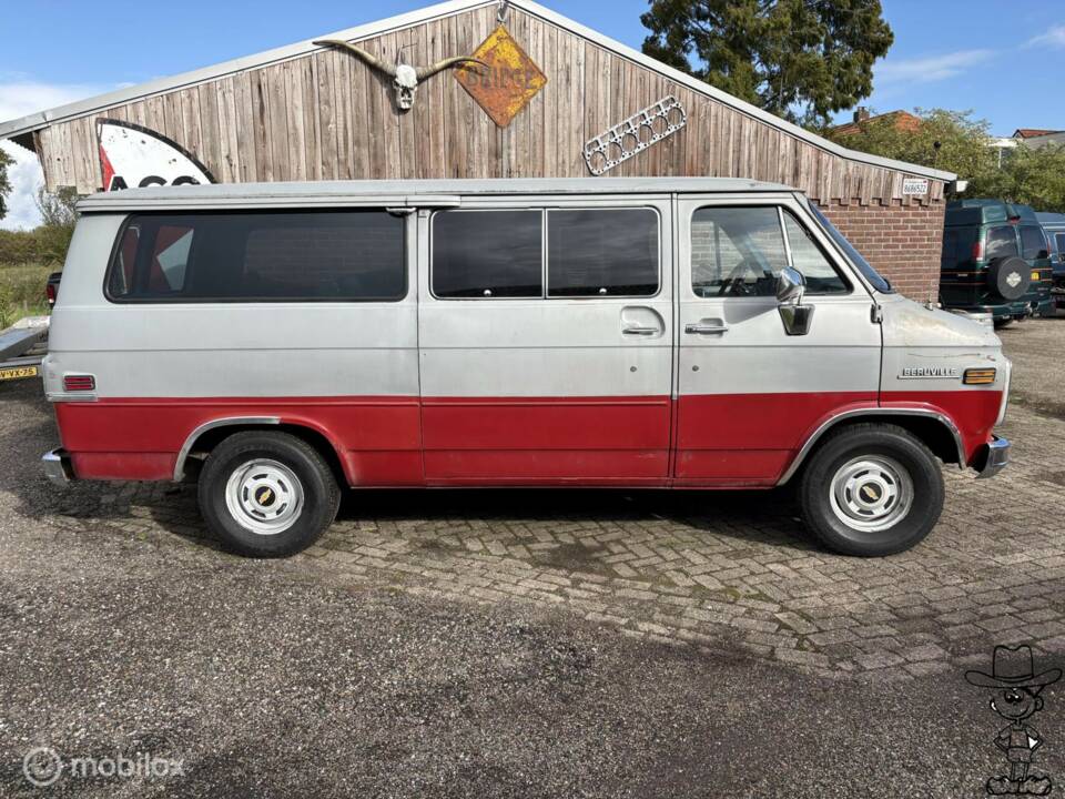 Bild 4/50 von Chevrolet Van (1983)