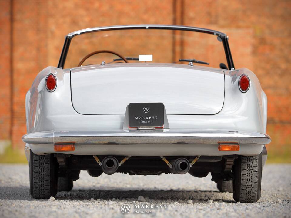 Image 4/70 of Lancia Aurelia B24 Convertible (1957)