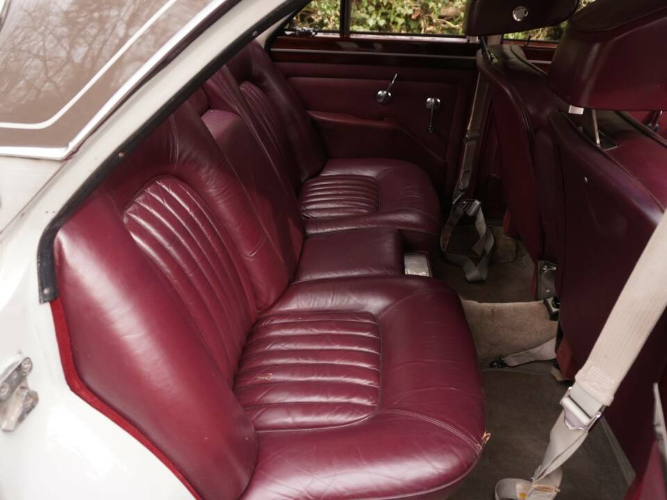 Immagine 15/19 di Rover 3500 (1970)