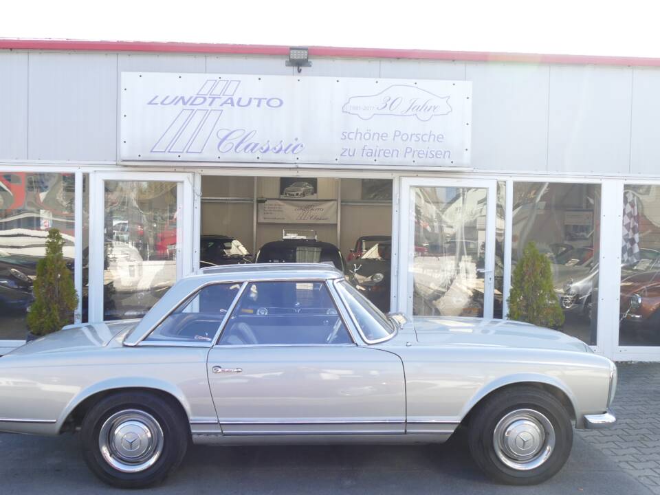 Image 2/34 de Mercedes-Benz 230 SL (1966)