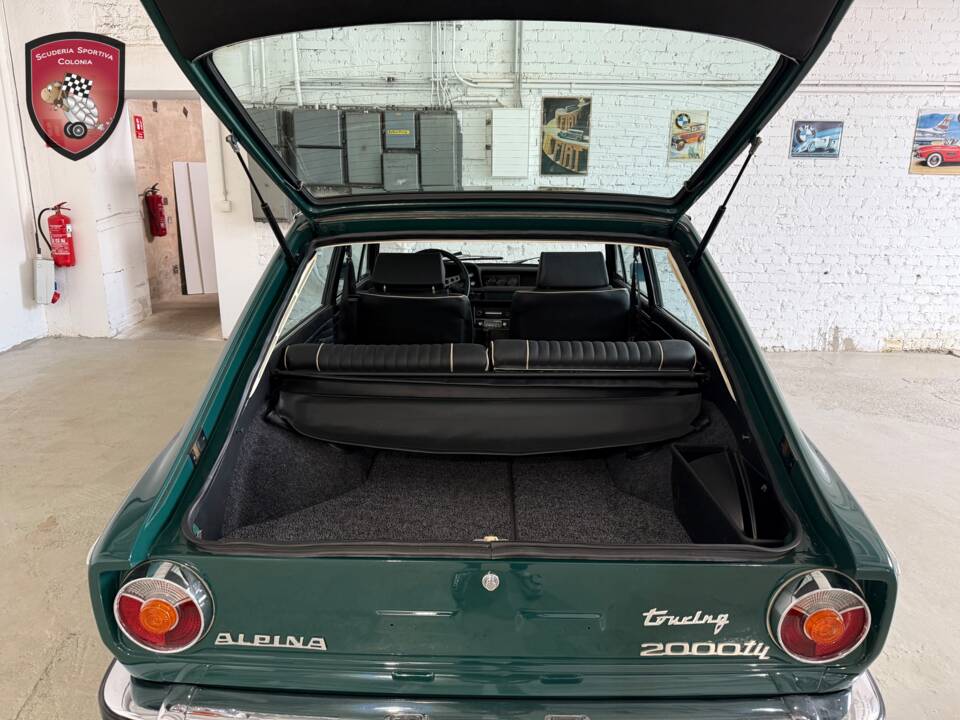 Immagine 25/89 di BMW 2002 tii Touring (1973)