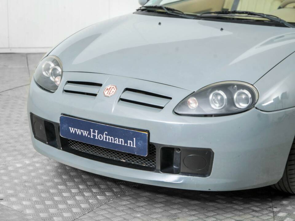 Image 19/49 of MG TF 135 (2002)