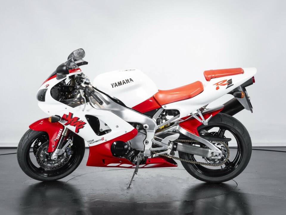 Image 6/44 of Yamaha YZF 1000 R1 (1998)