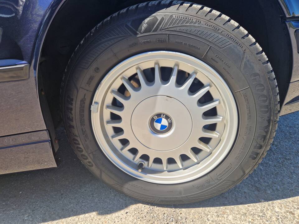 Afbeelding 13/18 van BMW 520i (1994)