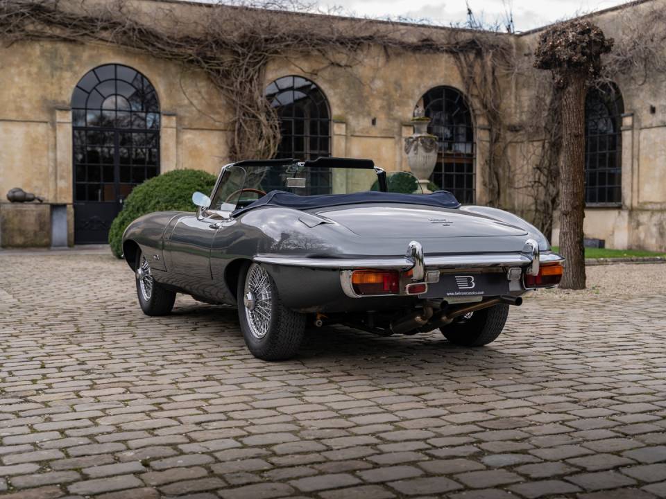 Bild 17/27 von Jaguar E-Type (1970)