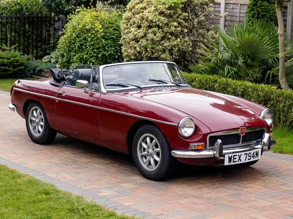 Obraz 1/48 pojazdu MG MGB (1973)