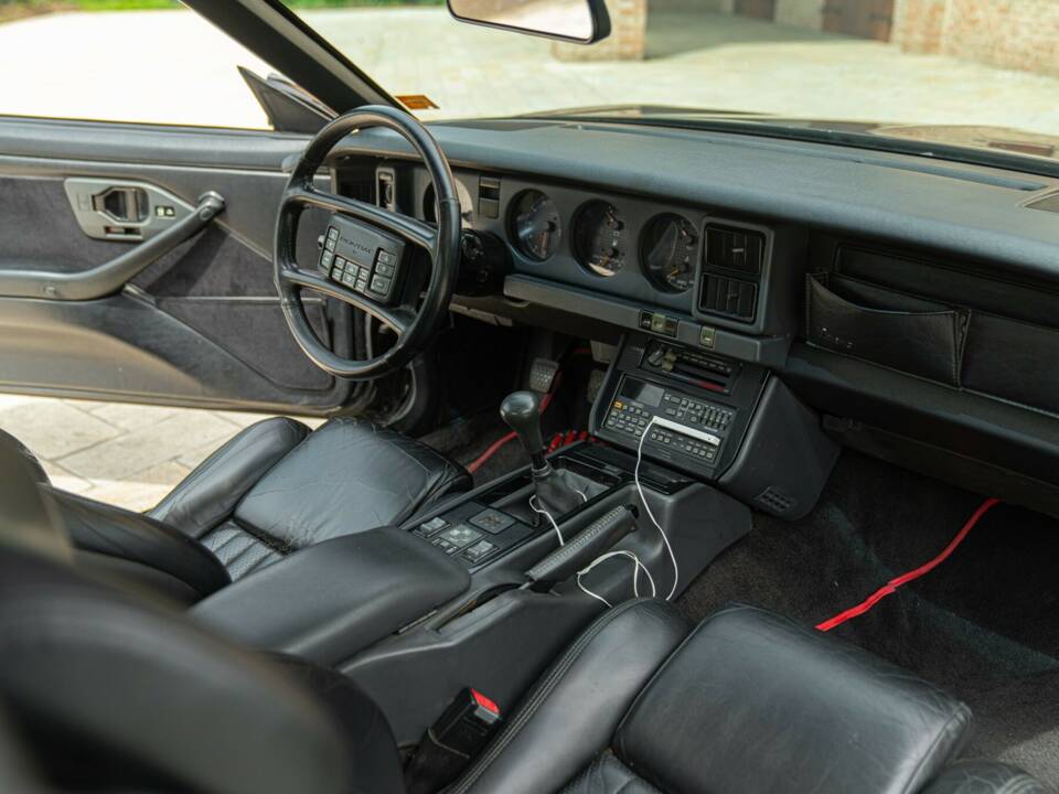 Obraz 37/50 pojazdu Pontiac Firebird TransAm (1989)
