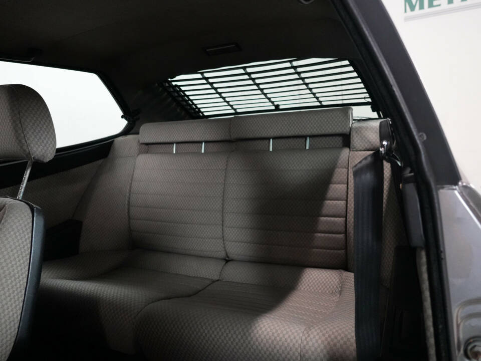 Immagine 29/35 di Lancia Beta HP Executive VX (1983)