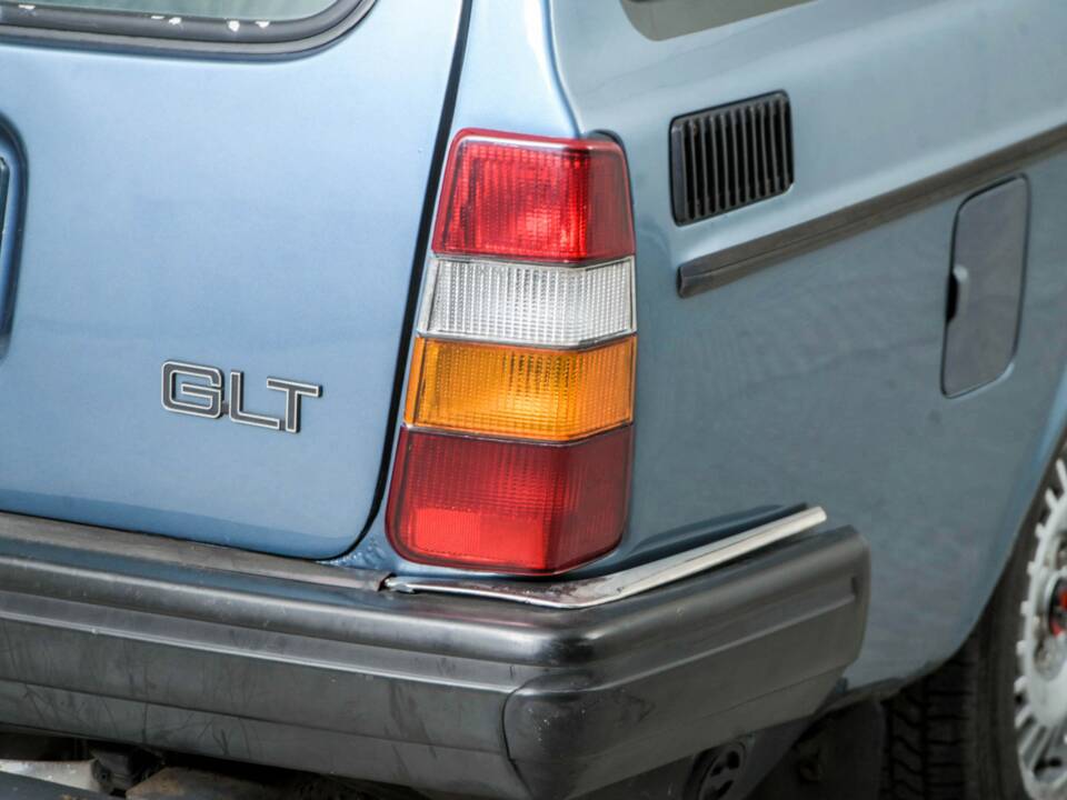 Image 29/50 de Volvo 240 Turbo (1983)