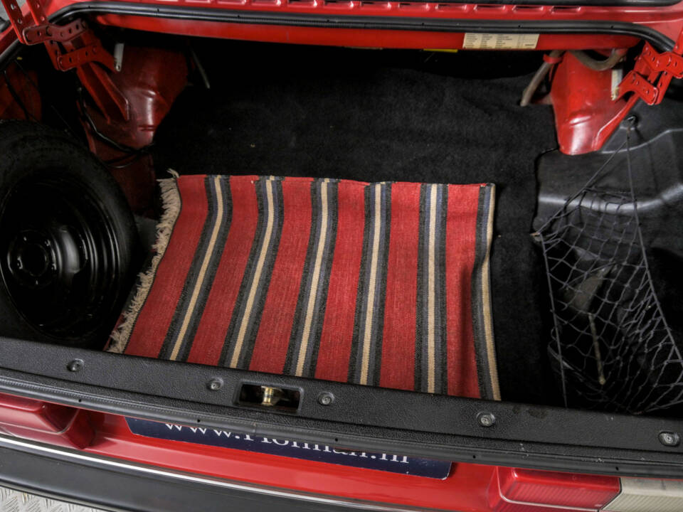 Image 42/50 of Volvo 240 (1987)