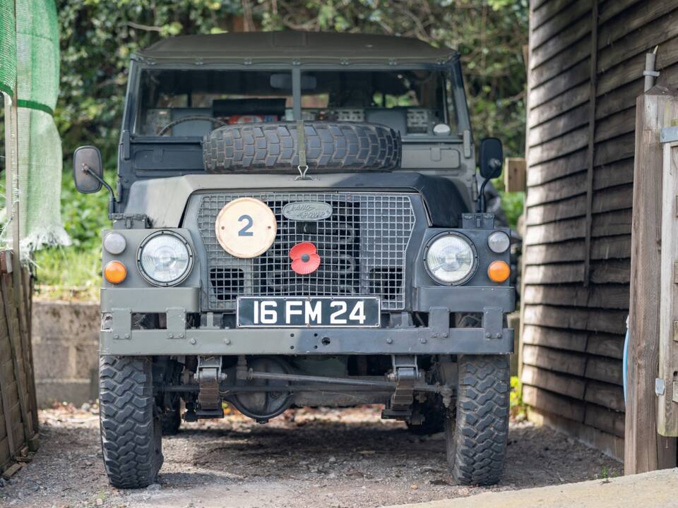 Image 7/50 de Land Rover 88 (1974)