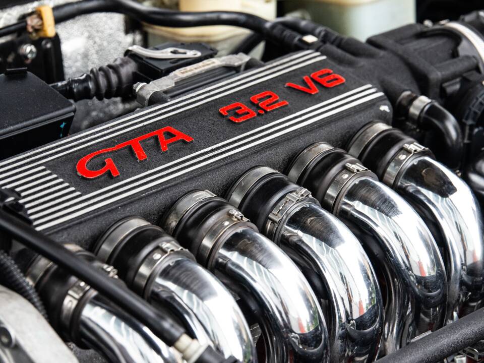 Imagen 43/45 de Alfa Romeo 147 3.2 GTA (2003)