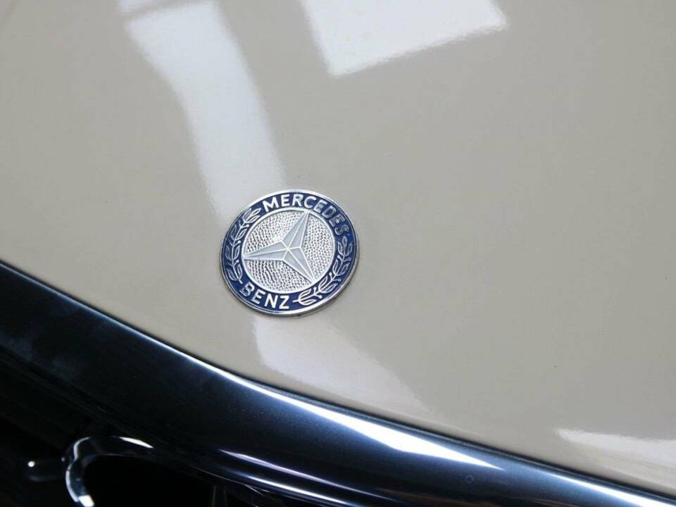 Image 46/50 de Mercedes-Benz 450 SL (1973)