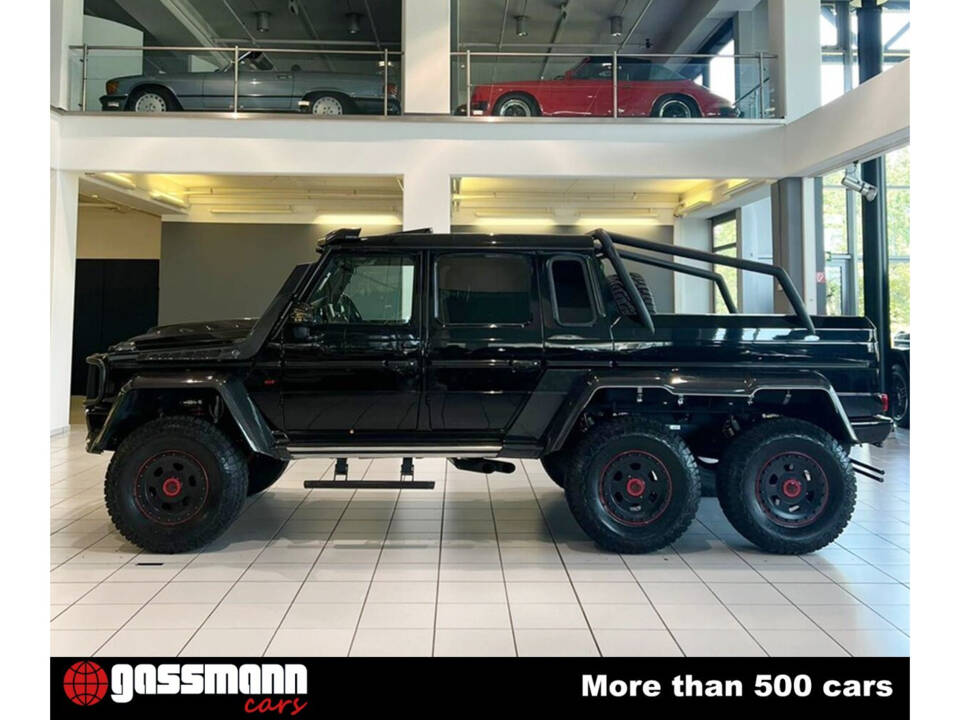 Image 3/15 of Mercedes-Benz G 63 AMG 6x6 (2013)