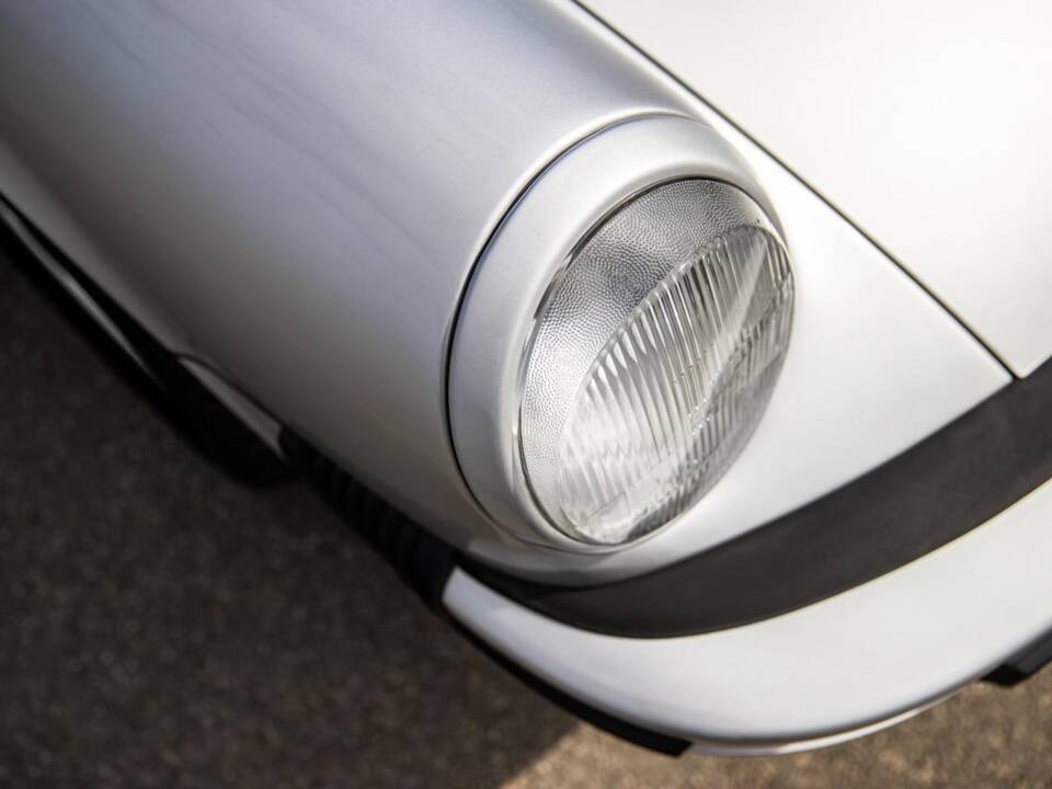 Image 38/132 of Porsche 911 Speedster 3.2 (1989)