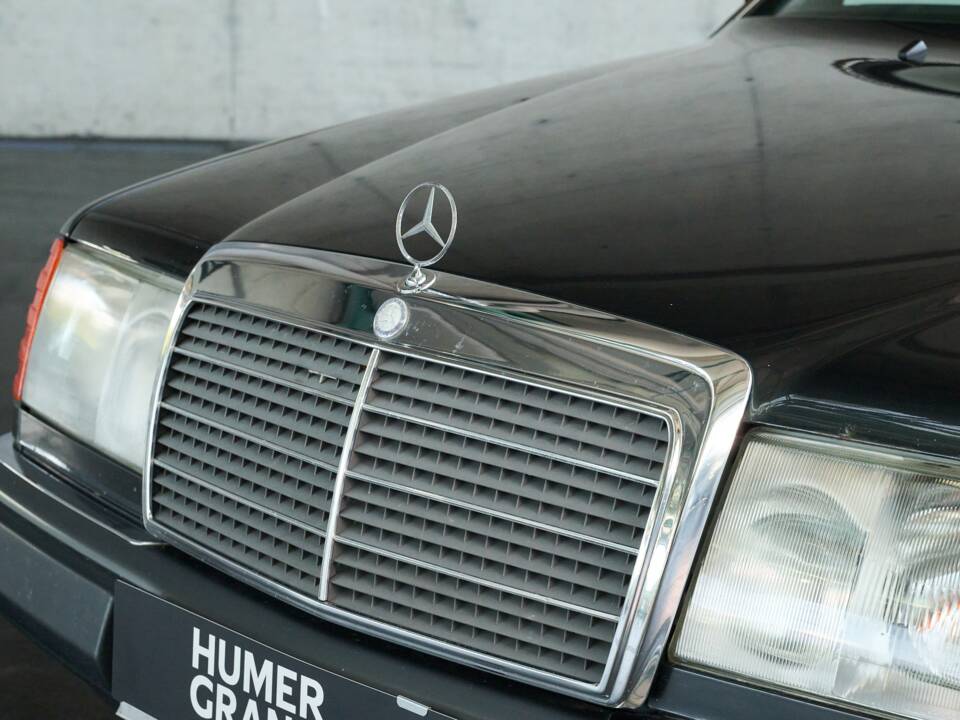 Bild 4/50 von Mercedes-Benz 300 CE (1991)