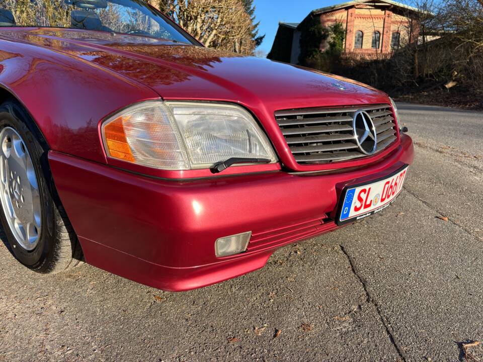 Afbeelding 46/64 van Mercedes-Benz SL 500 (1996)
