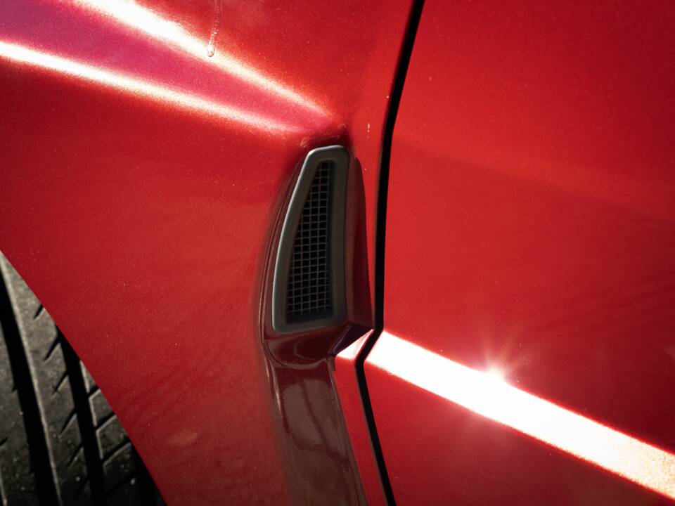 Image 57/63 of Lancia Delta HF Integrale Evoluzione II (1994)