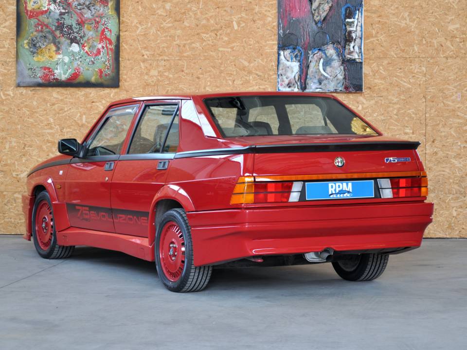 Afbeelding 13/50 van Alfa Romeo 75 1.8 Turbo Evoluzione (1987)