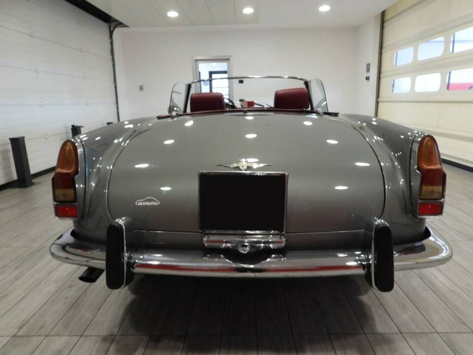Image 2/10 of Alfa Romeo 2000 Spider (1959)