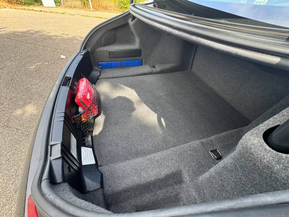 Bild 67/99 von BMW 650i (2007)