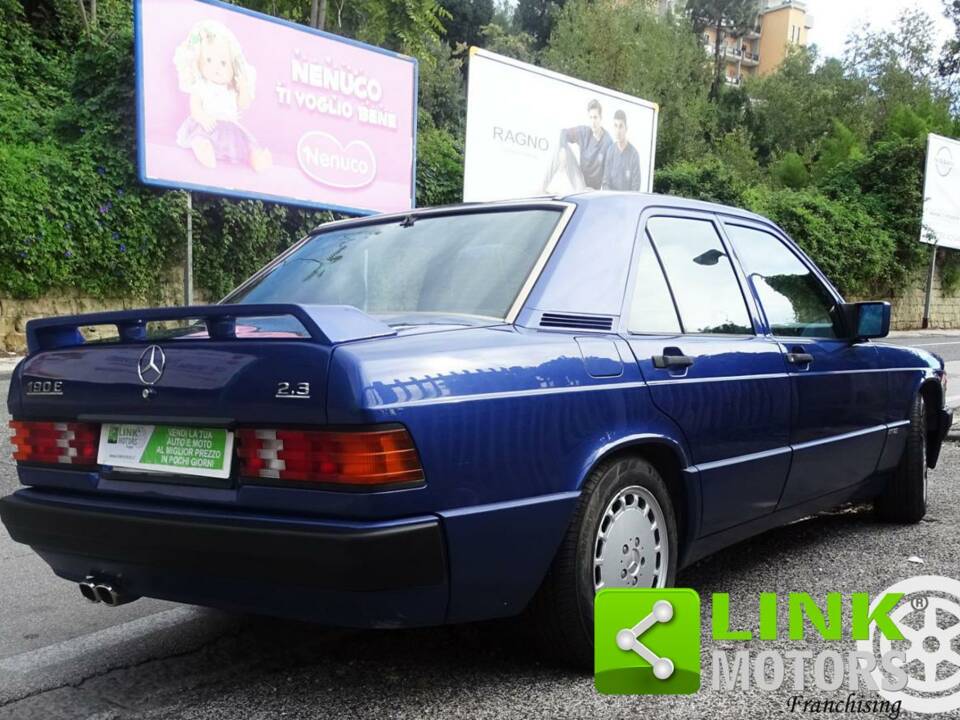 Imagen 4/10 de Mercedes-Benz 190 E 2.3 (1992)