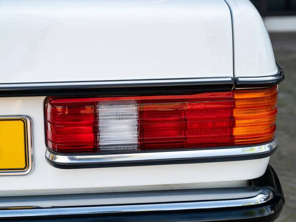 Image 62/62 of Mercedes-Benz 280 CE (1982)