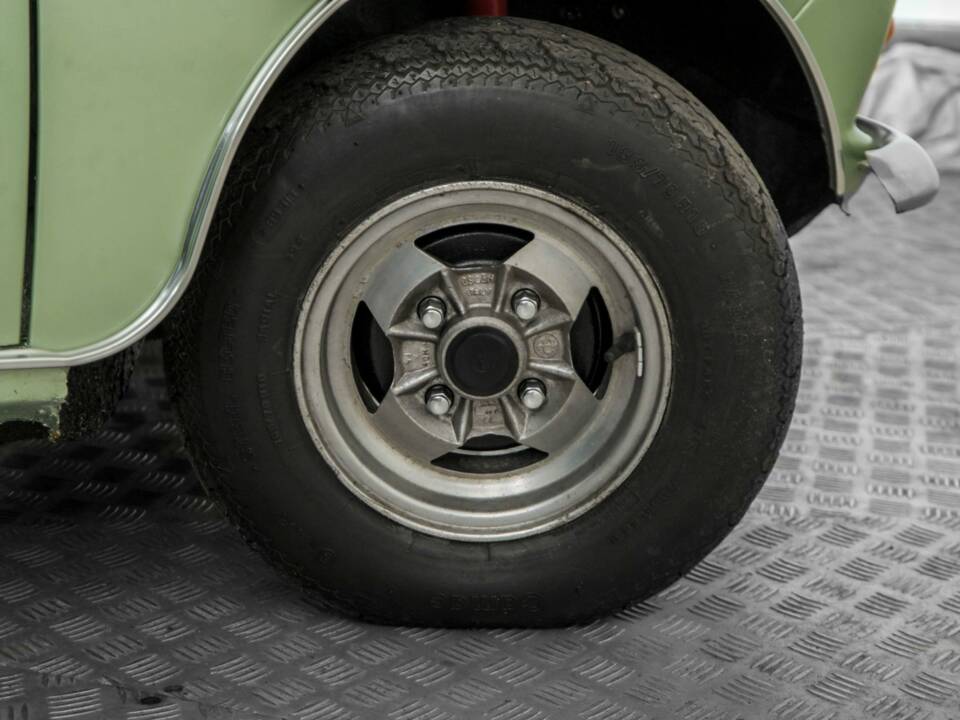 Image 41/50 of Austin Mini 1000 (1983)