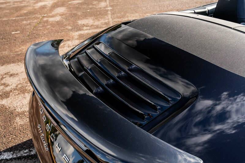 Immagine 31/50 di Porsche 911 Turbo (2015)