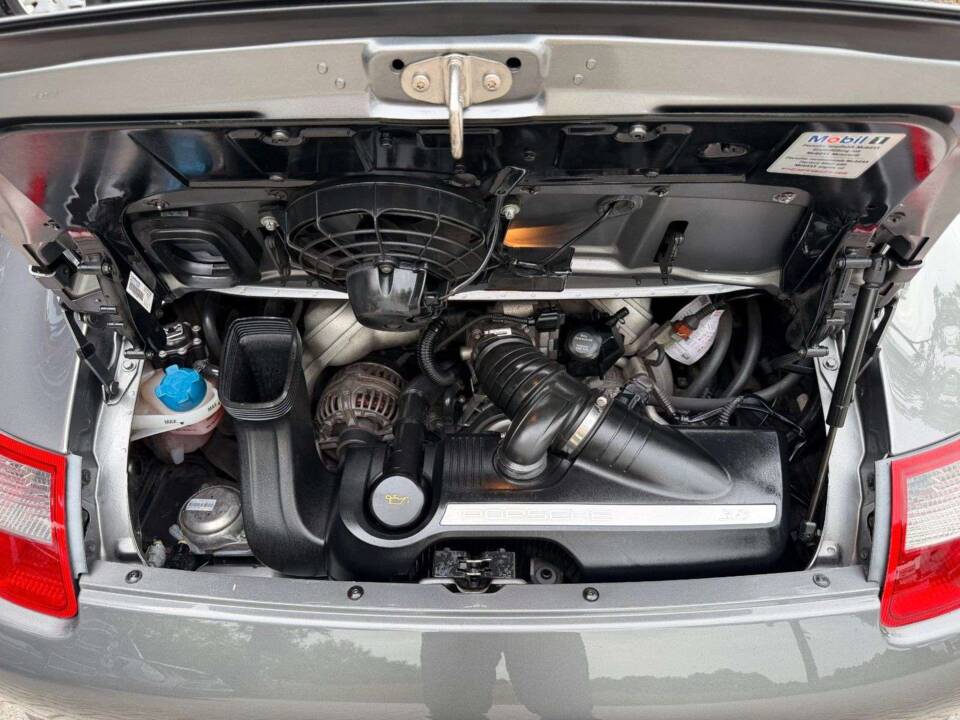 Bild 21/27 von Porsche 911 Carrera 4S (2007)