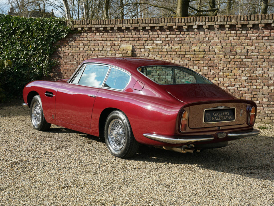 Imagen 38/50 de Aston Martin DB 6 Vantage (1966)